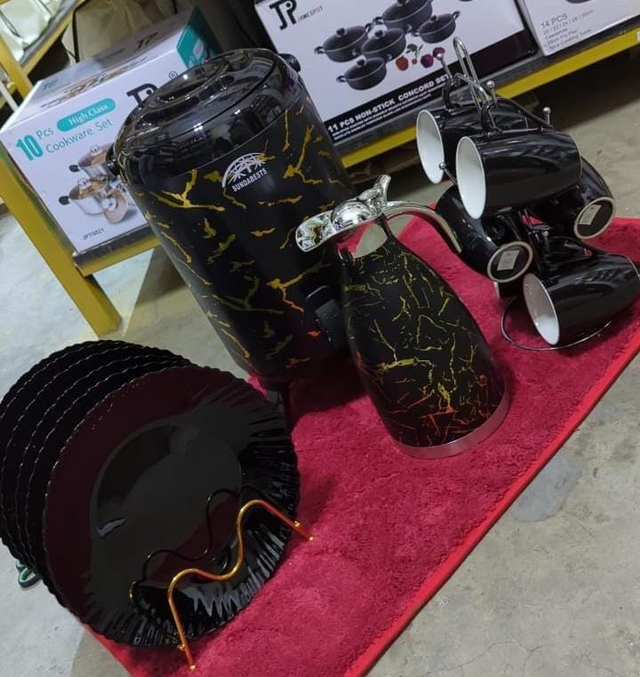 🦋14PCS CLASSIC DINNER SET,2L UNBREAKABLE FLASK, 6 DINNER PLATES, 6 CUPS,9.5 TEA URN🎇Made with thick comfortable grip ergonomic handles

 

Quality Chip resistant ceramic material

 

Classic design