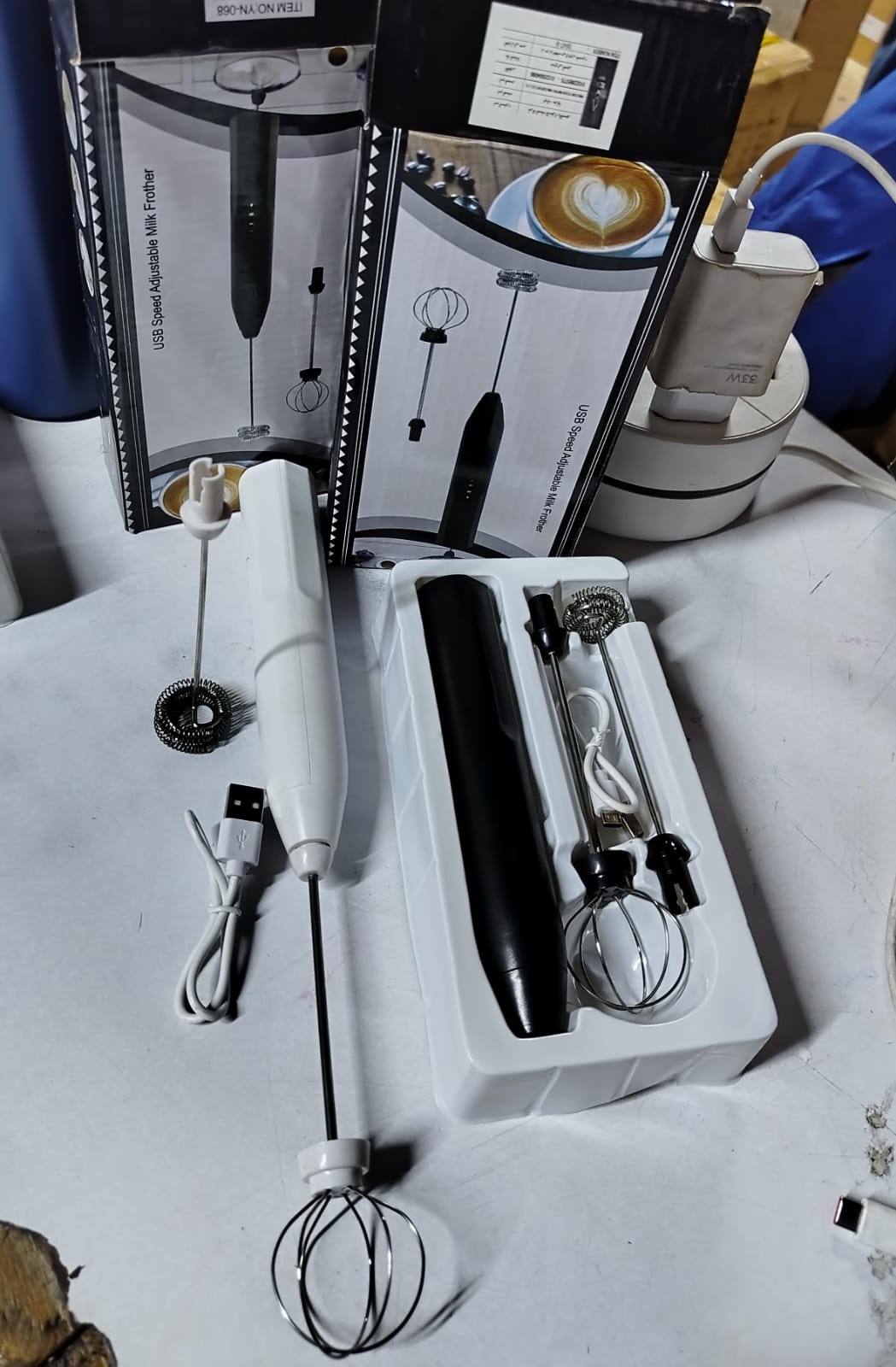 😶‍🌫️Milk Frother Wand for Coffee, Rechargeable Electric Whisk with 2 Heads 3 Speeds Drink Mixer Coffee Frother For Latte, Cappuccino, Hot Chocolate, Egg🦋This frother wand contains 3 detachable whis