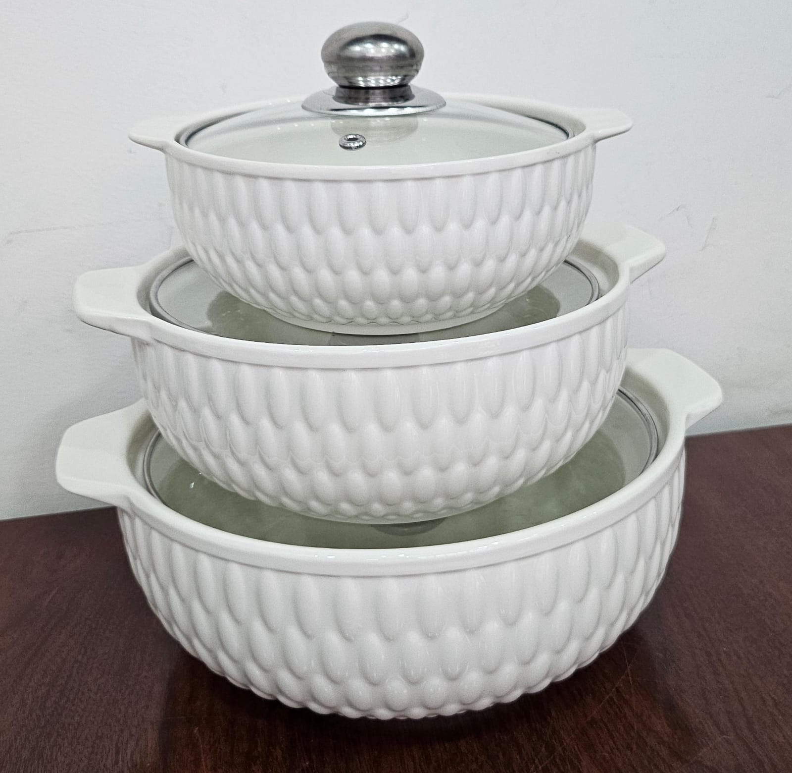 🥀✨New and unique patterns alert💫🎯3 PCS CERAMIC SOUP BOWLS/POTS.High quality 3in1 ceramic Soup Pots ,Capacity: 3Litres,2Litres& 1litre White color