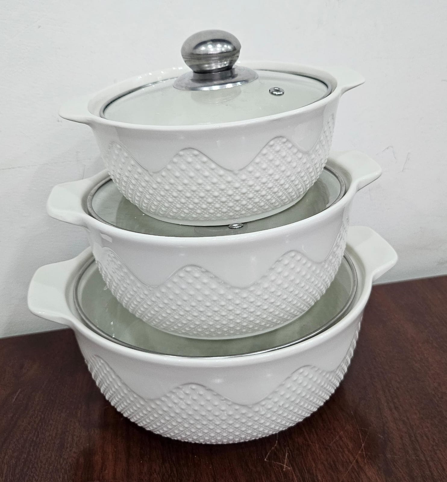 🥀✨New and unique patterns alert💫🎯3 PCS CERAMIC SOUP BOWLS/POTS.High quality 3in1 ceramic Soup Pots ,Capacity: 3Litres,2Litres& 1litre White color