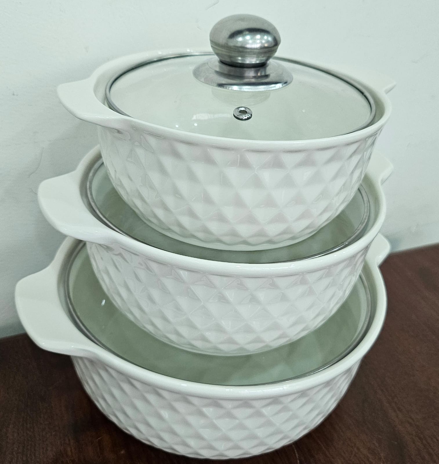 🥀✨New and unique patterns alert💫🎯3 PCS CERAMIC SOUP BOWLS/POTS.High quality 3in1 ceramic Soup Pots ,Capacity: 3Litres,2Litres& 1litre White color