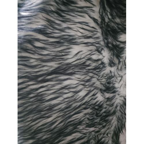 CAR INTERIOR FUR DUSH COVER. Use This Cover To Protect Your Dashboard From Direct Sunlight That Causes Fading On The Dashboard.