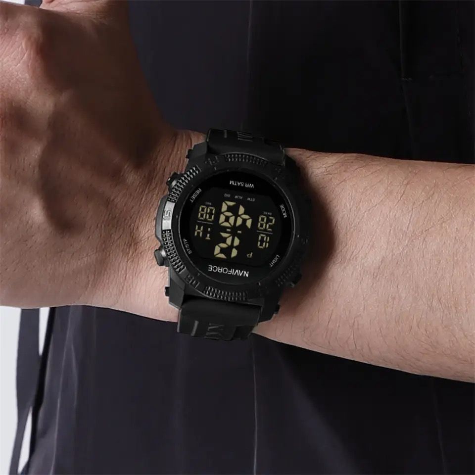 Naviforce Men's Digital 50M Waterproof classic wrist watch