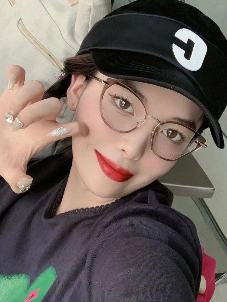 2025 New Women Cat Eye Anti Blue Light Optical Frame Stainless Glasses Spectacle Eyeglasses Eyewear Frames