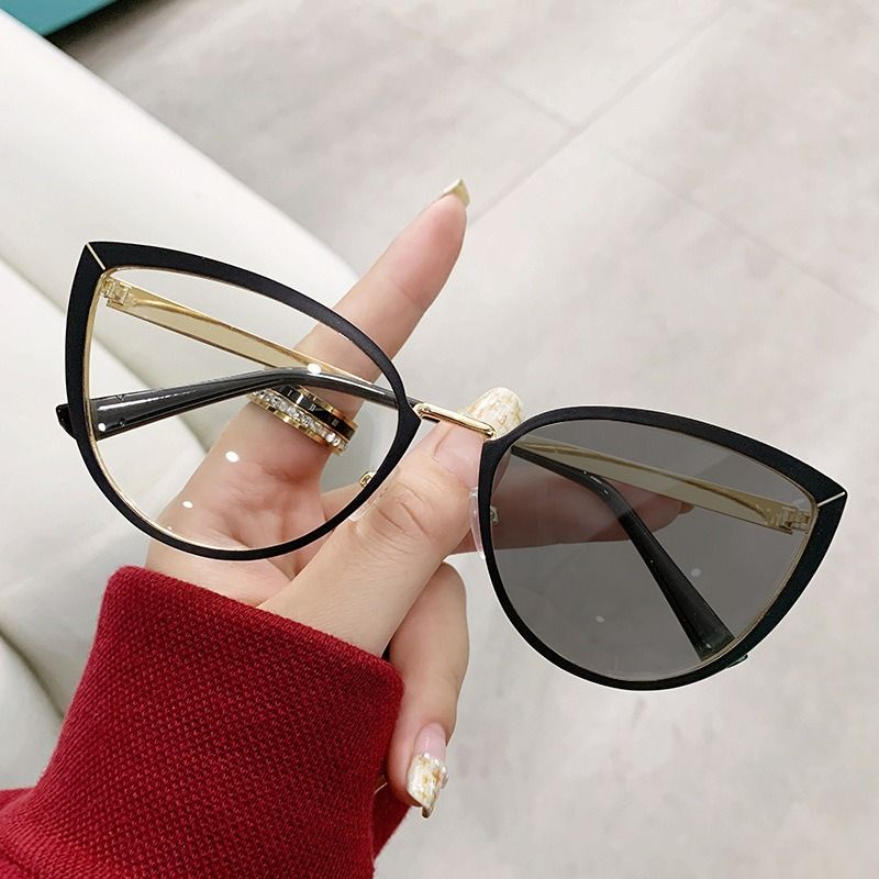 Fashion Cat Eye Photochromic Fashion Glasses Women Anti Blue Light Glasses Boho Shades Beach Accessories Photochromic Plastic Sunglasses