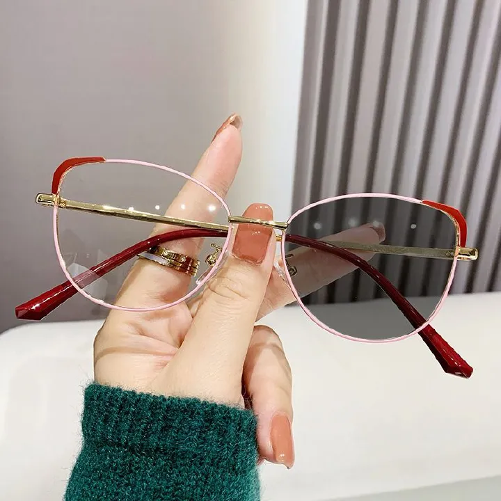 2025 New Fashion Cat Eye Eyeglasses Frames Multi Color Photochromic Glasses Ladies Glasses