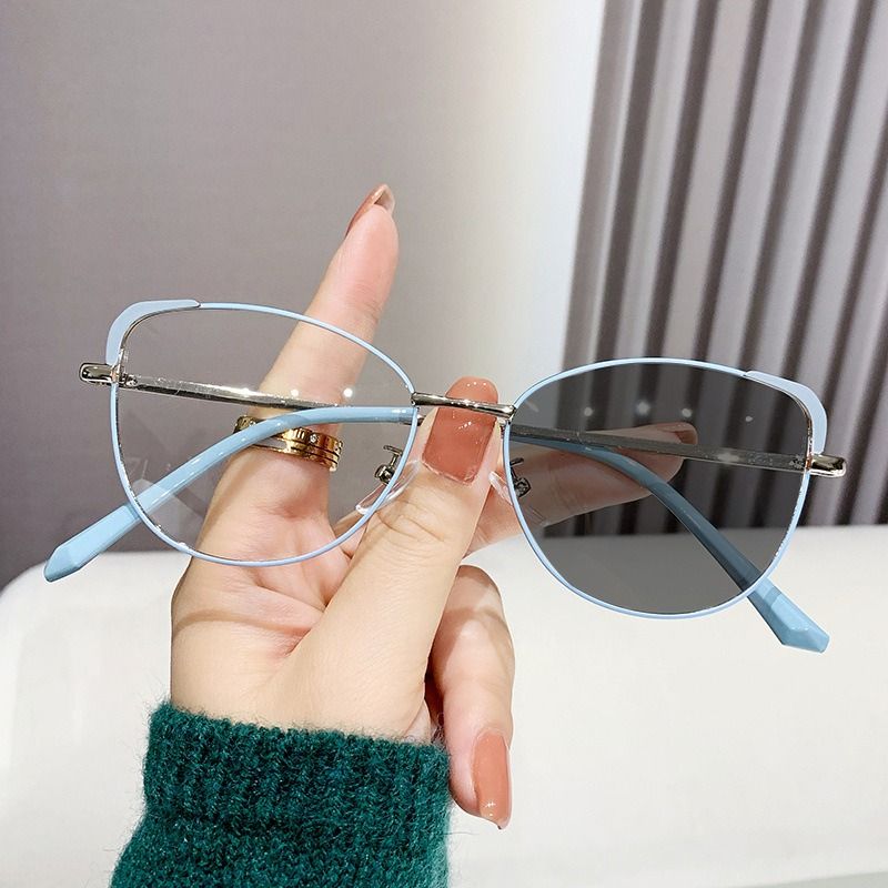 Women's Metal Cat Eye Photochromic Glasses Pink & Blue Anti-Blue Light for Reading Photographic Gray Antireflective Blue Lens