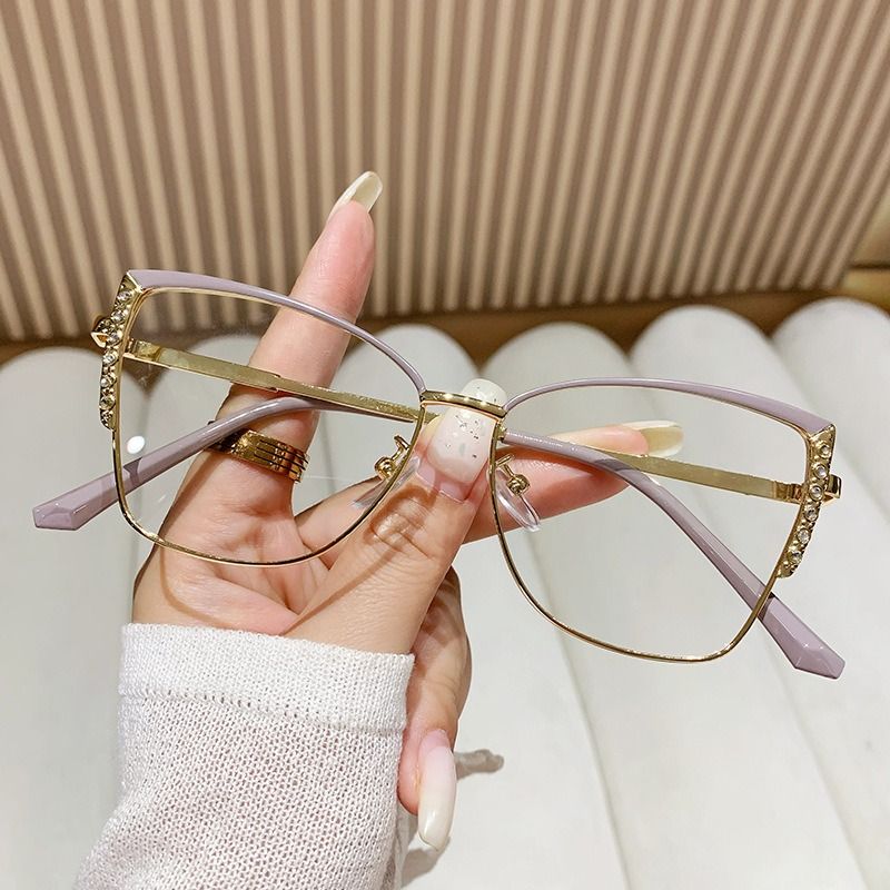 1pc Women's Cat Eye Photochromic Lens Glasses, Hollow Metal Frame Design Suitable For Student Reading, Office, Street Wear, Festivals, Gift For Girlfriend