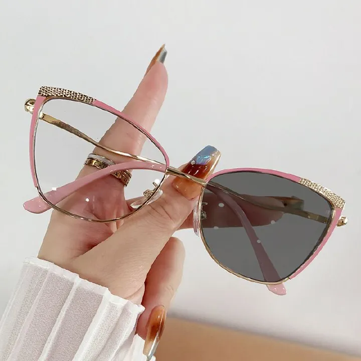 2025 Fashion Anti Blue Light Eyewear Photogray Sunglasses Metal Cat Eye Glasses Photochromic Eyeglasses Sunglasses Blue Light