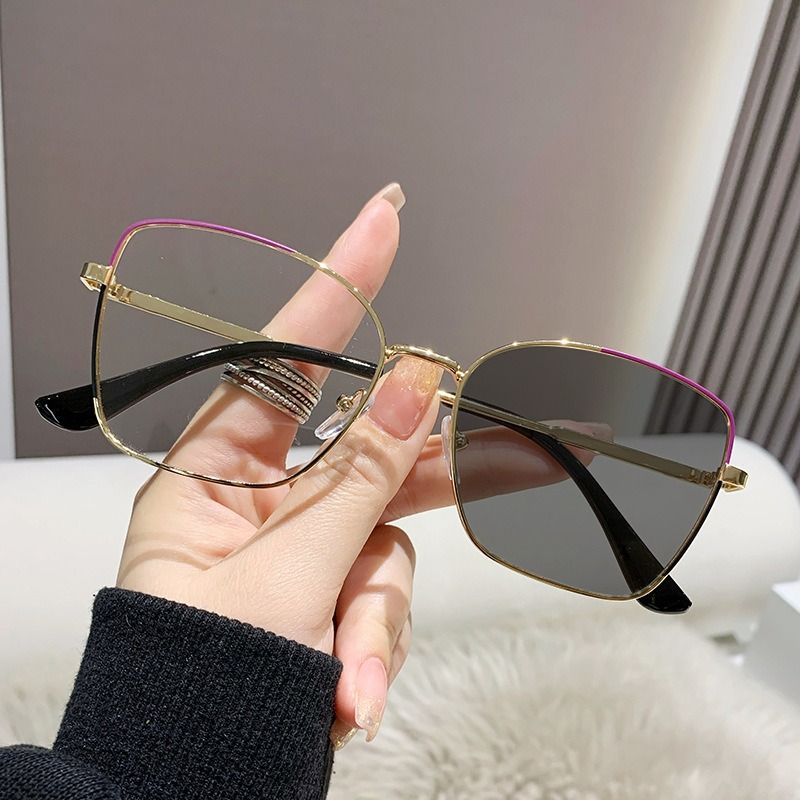 New Fashion Big Frame Computer Anti Blue Light Blocking Glasses Photochromic Glasses Chameleon Eyewear
