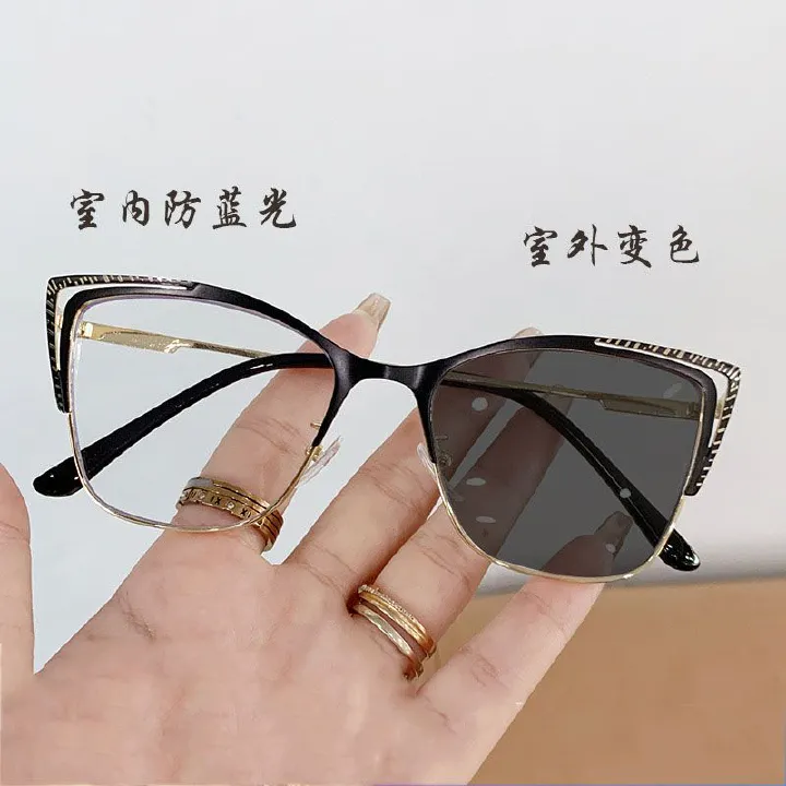 1pc Women's Photochromic Fashion Glasses with Cat Eye Metal Frame and Hollow Design Set with Diamonds, Suitable for Driving and Daily Wear