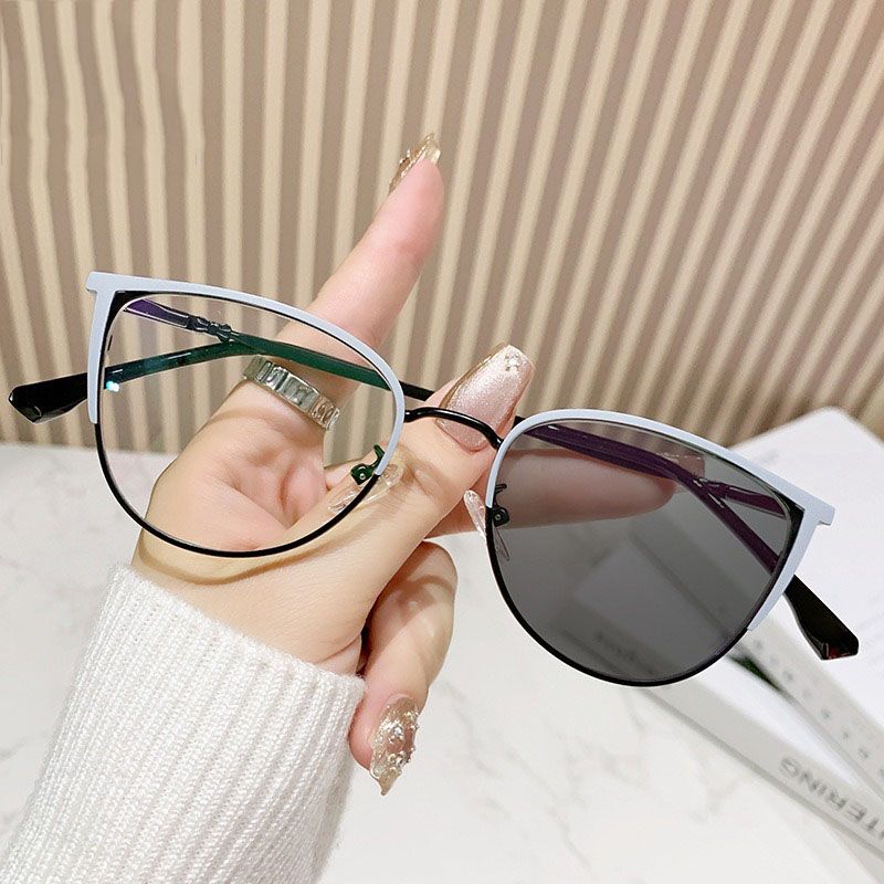 Large Frame Computer Eye Photochromic Eyeglasses Metal Optical Frame Myopia Optical Glasses Changing Lenses Anti Blue Glasses