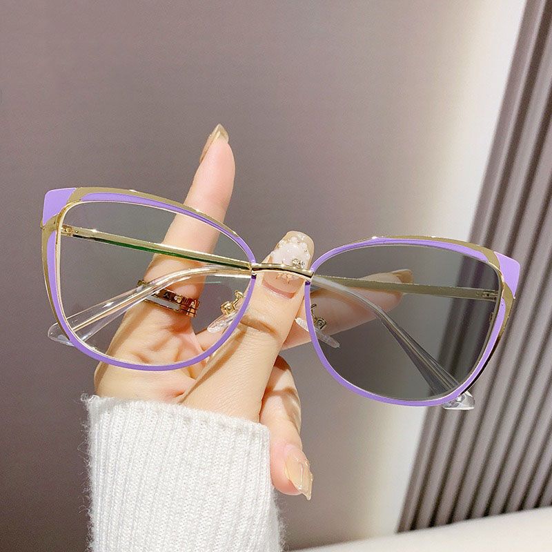 New Fashion Trendy Anti-Blue Light Cat-Eye Eyeglasses Cross-Border Popular Versatile Flat Glasses for European American Street Photochromic Eyewear
