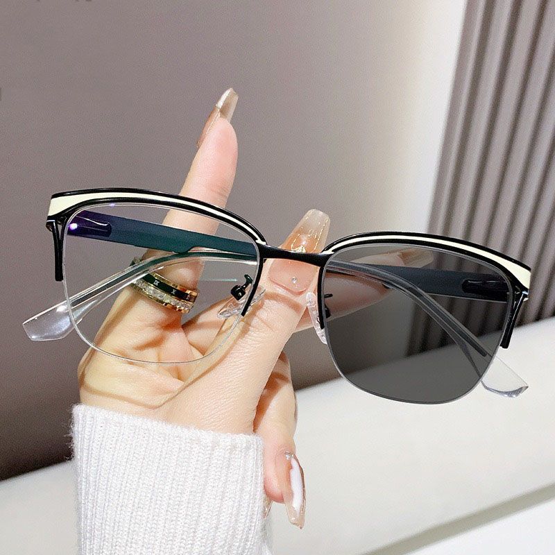 Hot Selling Metal Optical Frame Prescription Glasses Eyewear Square Anti Blue Light Photochromic Eyeglass