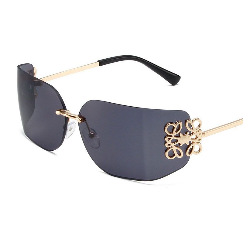 Hot New Blue Metal Frame Retro Sunglasses for Women Senior Fashion Sunscreen Glasses With UV400 Lenses