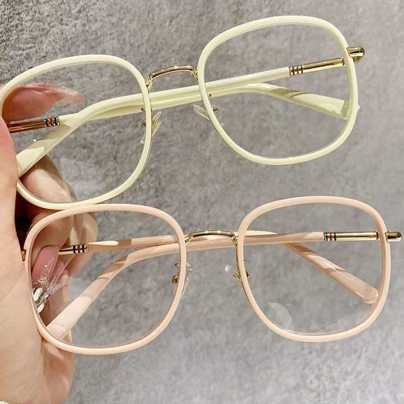 Hot Selling Anti Blue Light Resistant Color Changing Glasses Fashionable Round Frame Trendy Photochromic Eyewear Eyeglasses