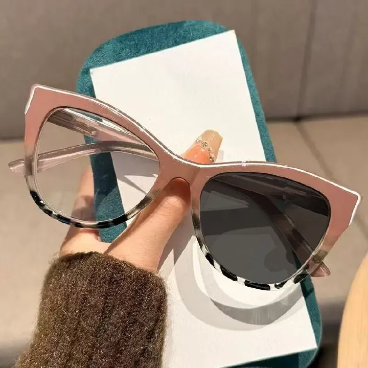 Fashion Cat Eye Photochromic Eyeglass Frame Trend Women Anti Blue Light Eyewear New Model Color Changing Glasses