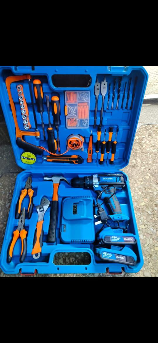 Makita 21V Cordless Electric Drill 47PC Screwdriver Tool Set WITH 2 Batteries And Carrier Box