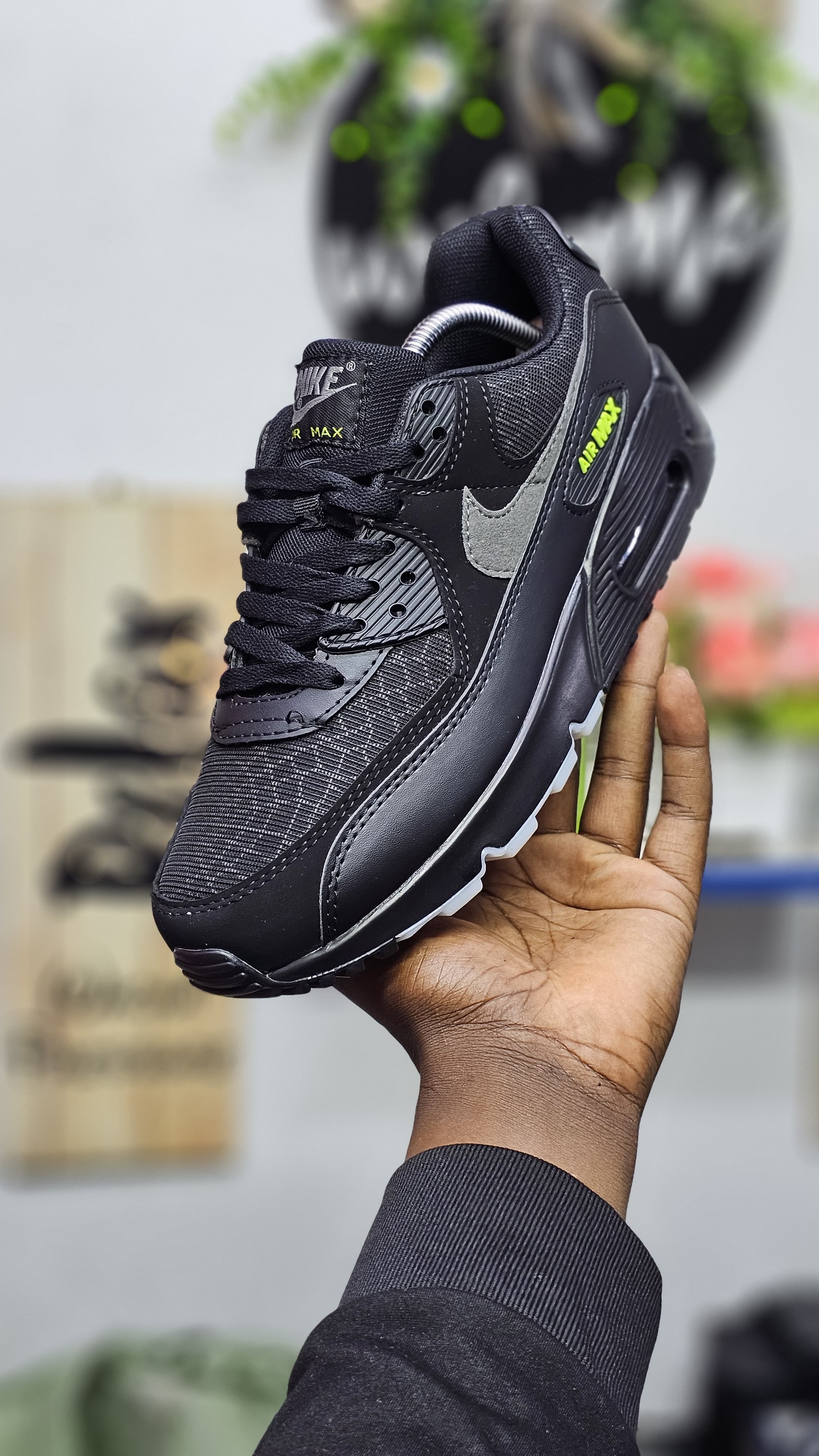 New Arrival Air Max 90 Men’s Sneakers Iconic Style, All Day Comfort & Stree Ready Performance