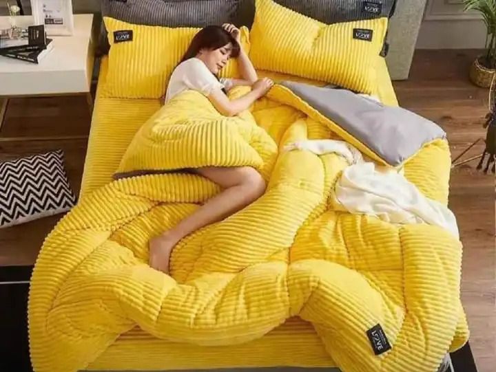 1 Pc Soft Velvet Woolen Duvet Set – 1 Duvet, 1 Bedsheet, 2 Pillowcases – Single Bed, Luxurious Double-Sided Thickened Woolen Comforter, Warm, Cozy, and Available in Multiple Colors