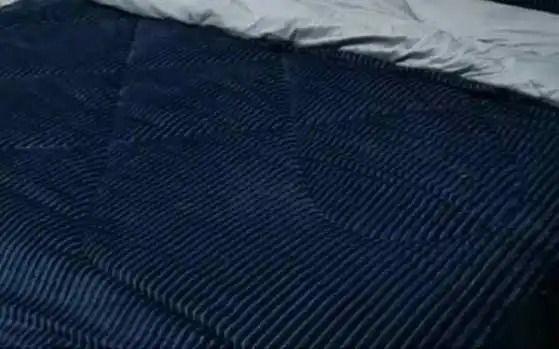 Single Velvet Woolen Duvet Soft Durable Luxurious Blanket for Peaceful Sleep Comfortable Cozy Bedding for All Seasons