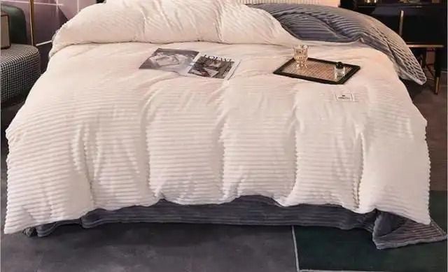 Single Velvet Woolen Duvet Soft Durable Luxurious Blanket for Peaceful Sleep Comfortable Cozy Bedding for All Seasons