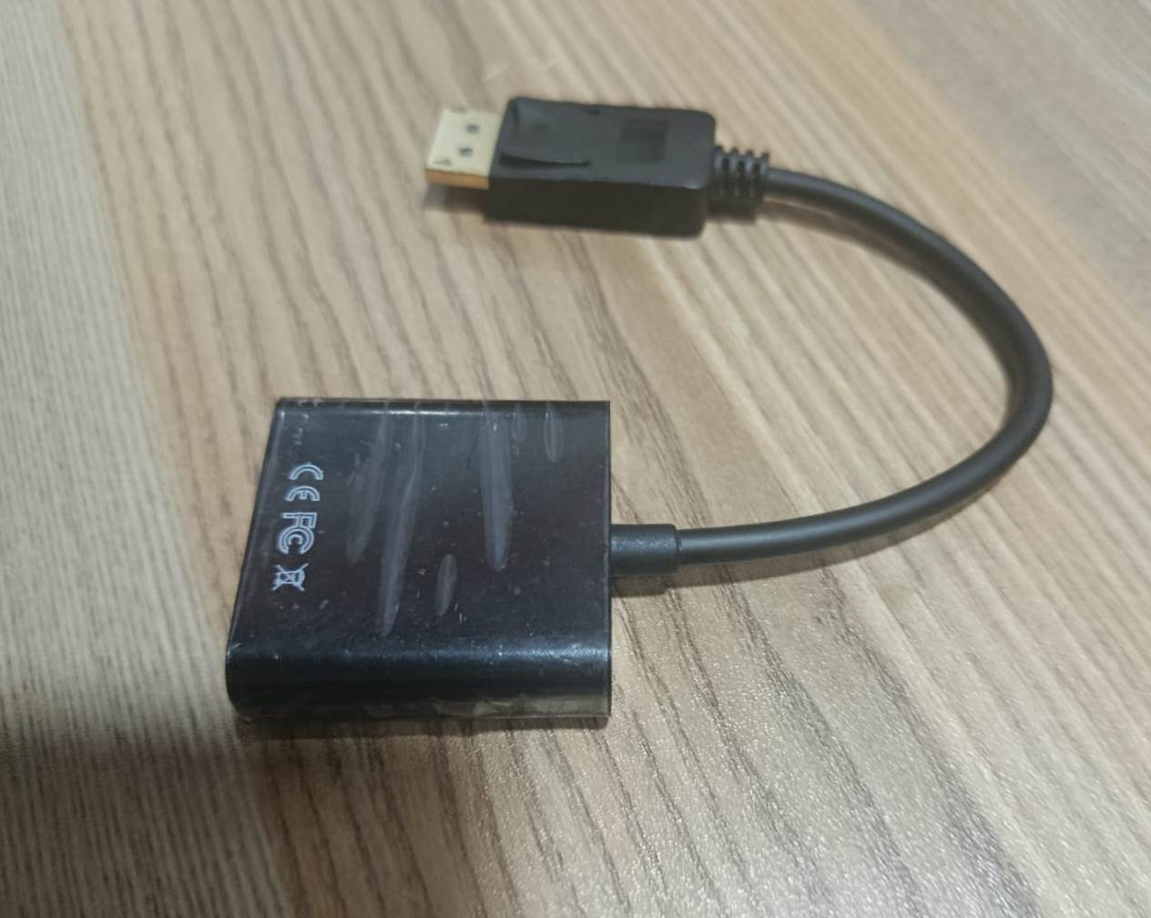 Display Port to VGA Adapter