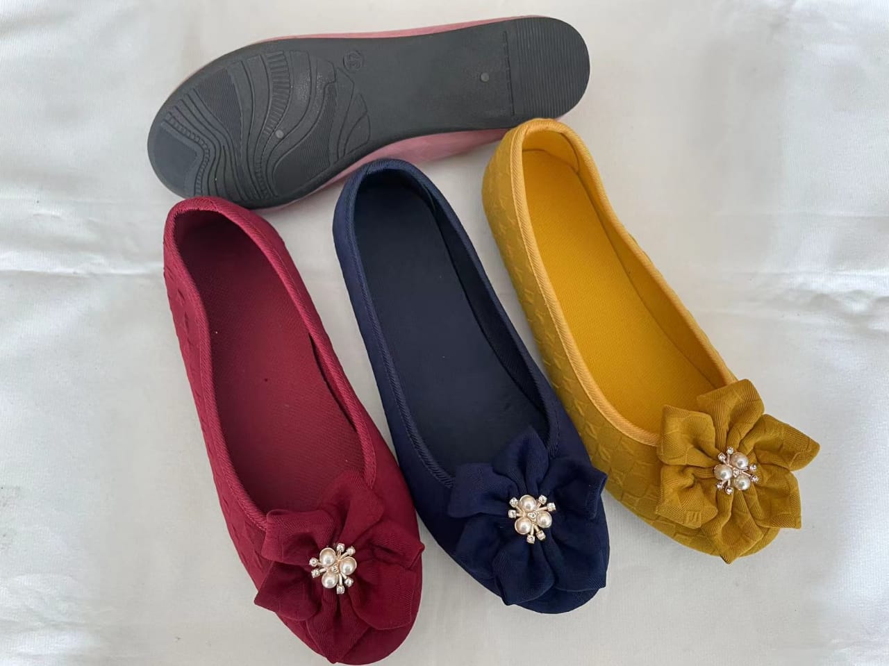 Ladies canvas flat dolly shoes