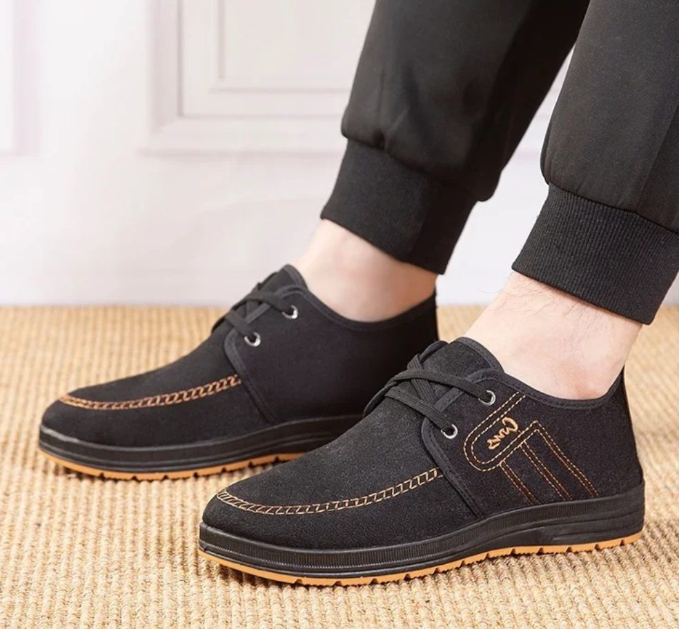 Men Casual Shoes Breathable Loafers Sneakers New Fashion Comfortable Flat Handmade Retro Leisure Loafers Boy Shoes Men Shoes Local fast delivery