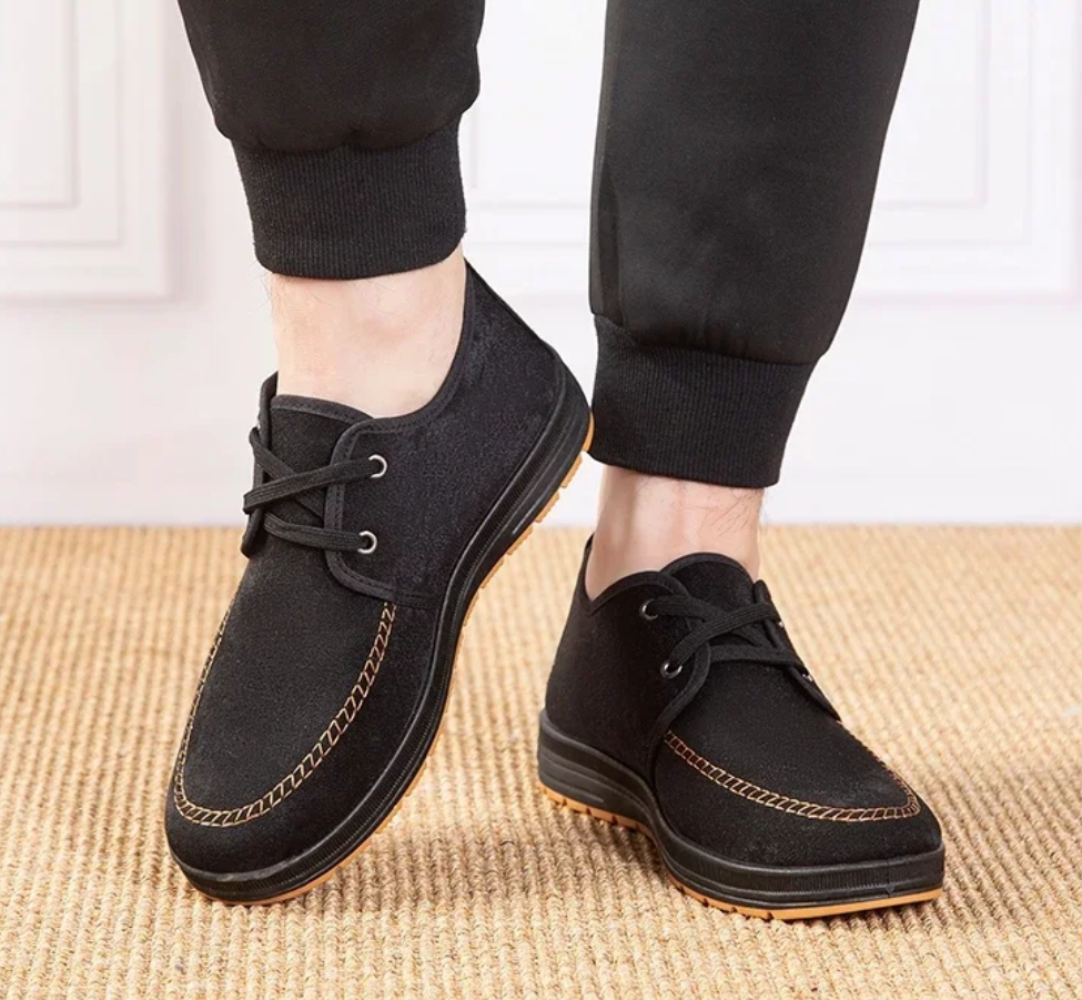 Men Casual Shoes Breathable Loafers Sneakers New Fashion Comfortable Flat Handmade Retro Leisure Loafers Boy Shoes Men Shoes Local fast delivery