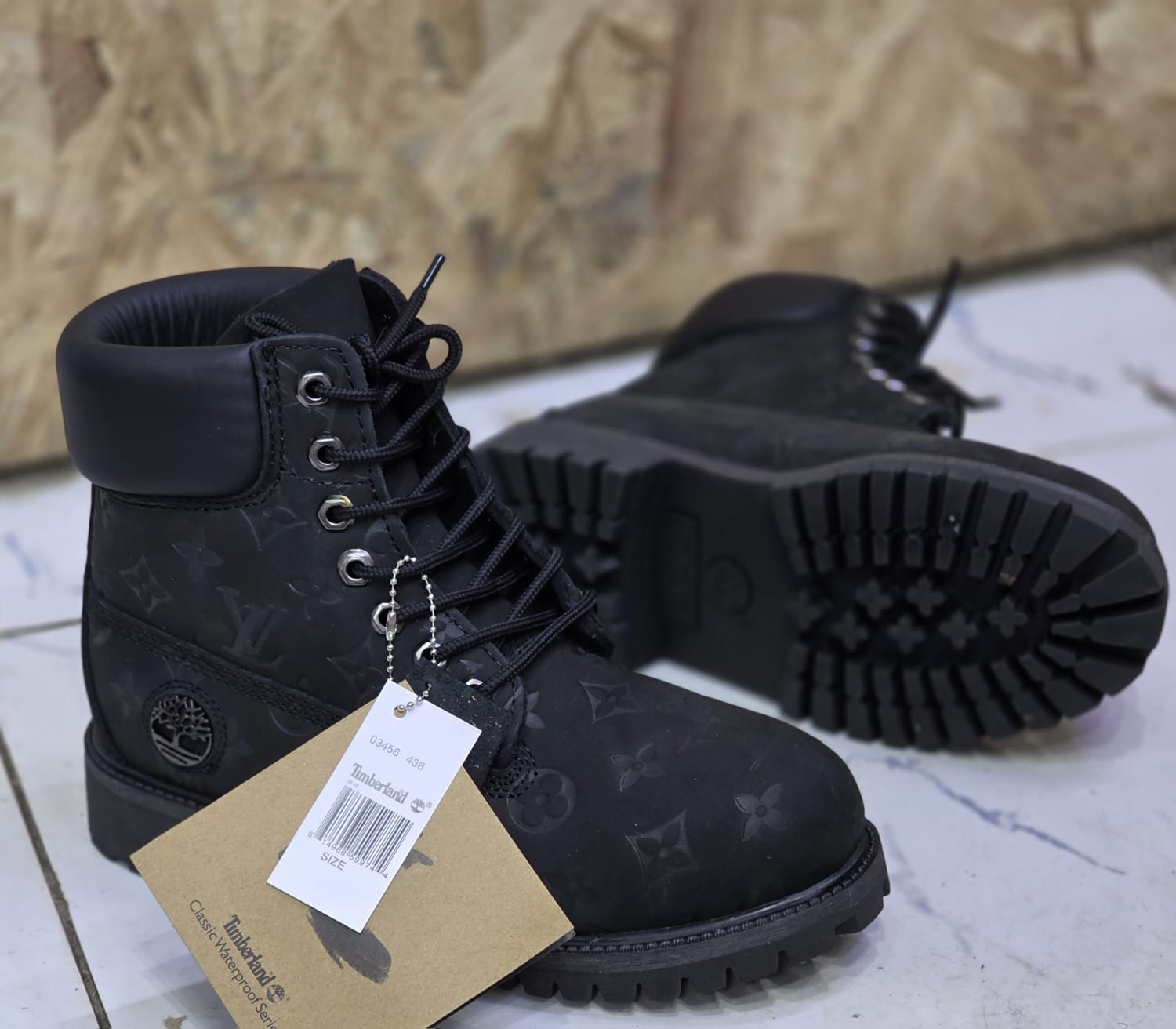 Timberland Supreme Boots: Men's Ankle Boots - Designer Cowboy Style for Outdoor Sports