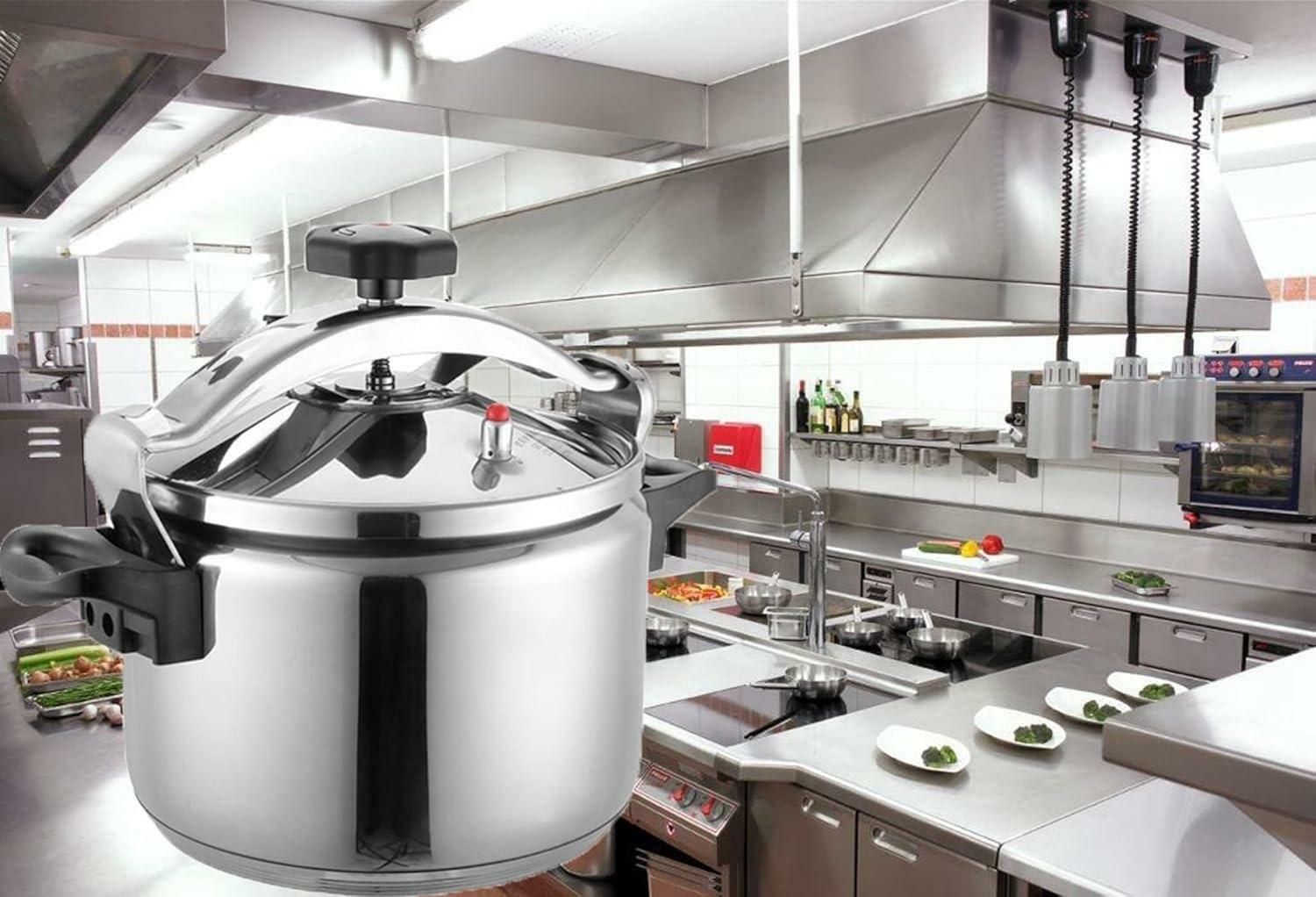 Aluminium Pressure Cooker NON - EXPLOSIVE -2 HANDLE- 5 litres.explosion-proof aluminum pressure cooker 

High-grade polished mirror finishing
Capacity: 5l
Thickness: 2.5mm
Max. working pressure: 55kpa