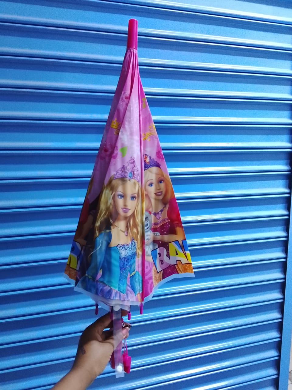 Cartoon-Themed Kids Umbrella
Make rainy days fun and exciting with this adorable Cartoon-Themed Kids Umbrella! Designed with bright, playful cartoon characters, it brings smiles to every little face w