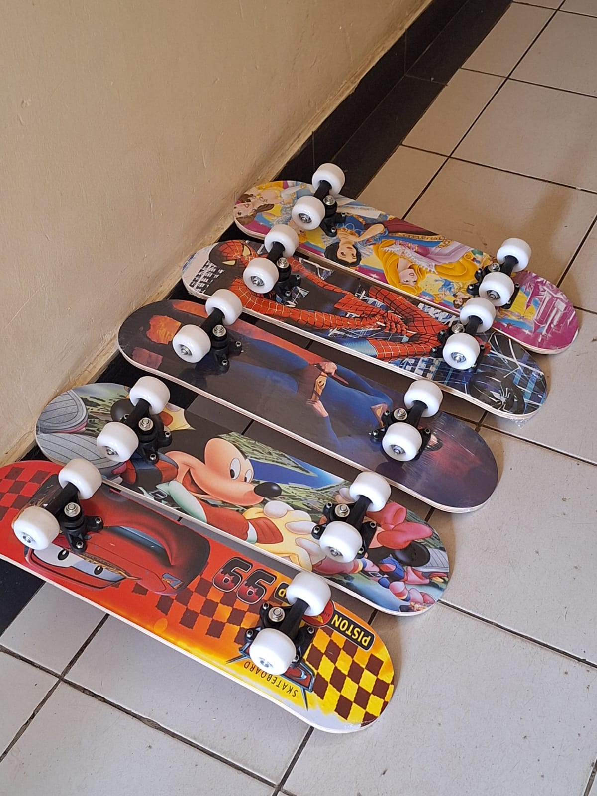 SKATEBOARD Complete for Beginners,7 Layer Maple Wood Double Kick Concave Skate Boards, Tricks Skateboards for Youths, Beginners, Girls, Boys, Kids, Teens, Adults