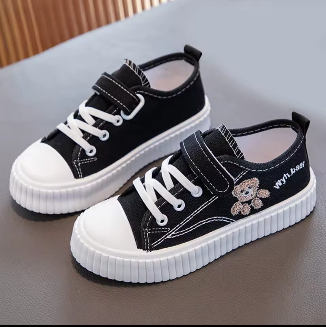 ⚡ FAST SELLING OFFER ⚡ - A 1 PC Kids Rubbers ⚡ Lightweight, Comfortable Casual Shoes with EVA Cushioning & Soft Fabric Lining for Boys & Girls 🔥 Affordable Price