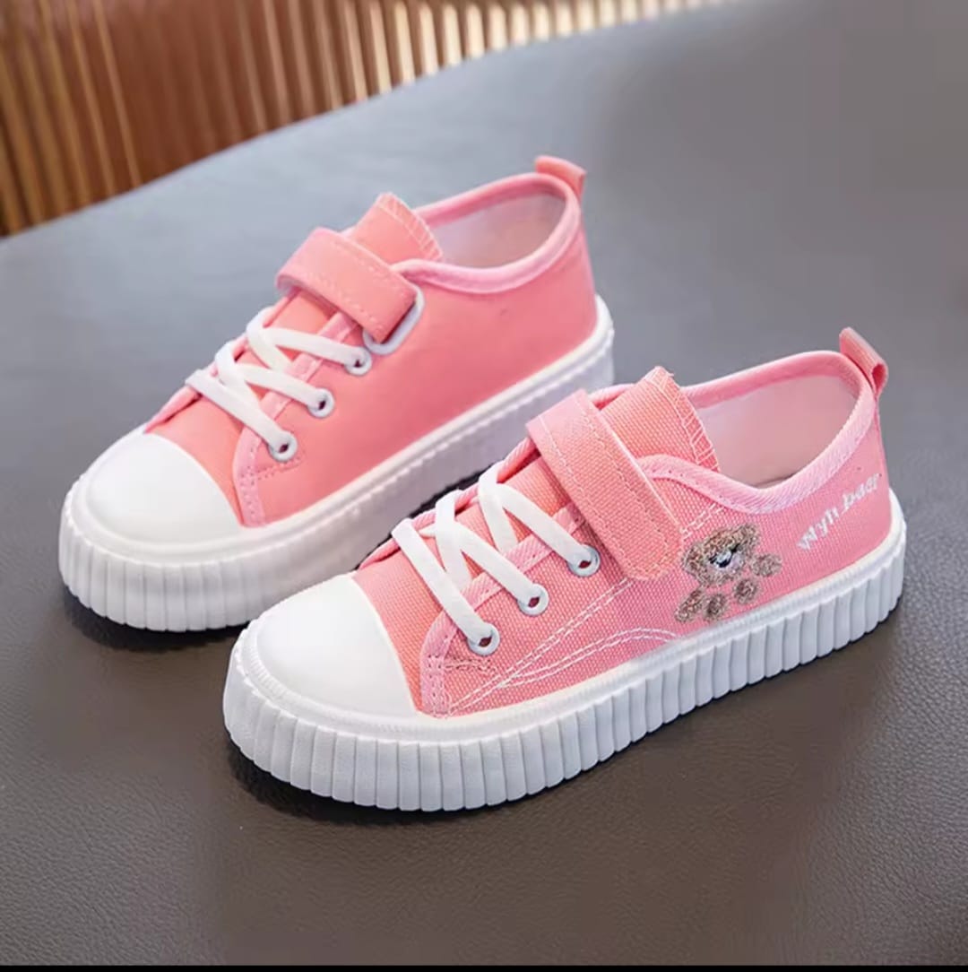 ⚡ FAST SELLING OFFER ⚡ - A 1 PC Kids Rubbers ⚡ Lightweight, Comfortable Casual Shoes with EVA Cushioning & Soft Fabric Lining for Boys & Girls 🔥 Affordable Price
