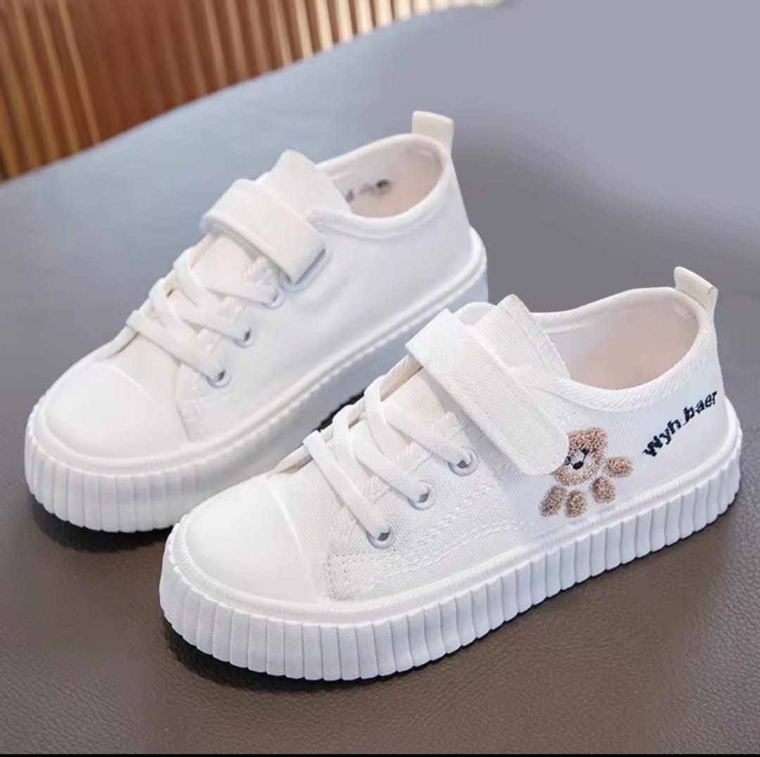 ⚡ FAST SELLING OFFER ⚡ - A 1 PC Kids Rubbers ⚡ Lightweight, Comfortable Casual Shoes with EVA Cushioning & Soft Fabric Lining for Boys & Girls 🔥 Affordable Price