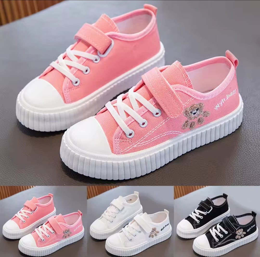 ⚡ FAST SELLING OFFER ⚡ - A 1 PC Kids Rubbers ⚡ Lightweight, Comfortable Casual Shoes with EVA Cushioning & Soft Fabric Lining for Boys & Girls 🔥 Affordable Price