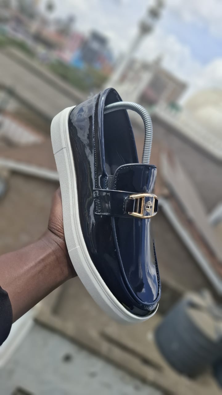 🎯 LIMITED OFFER 🎯 – Men’s Sneakers Casual Shoes Breathable Lightweight Lace-Up Anti-Slip Comfortable Fashion Everyday Wear