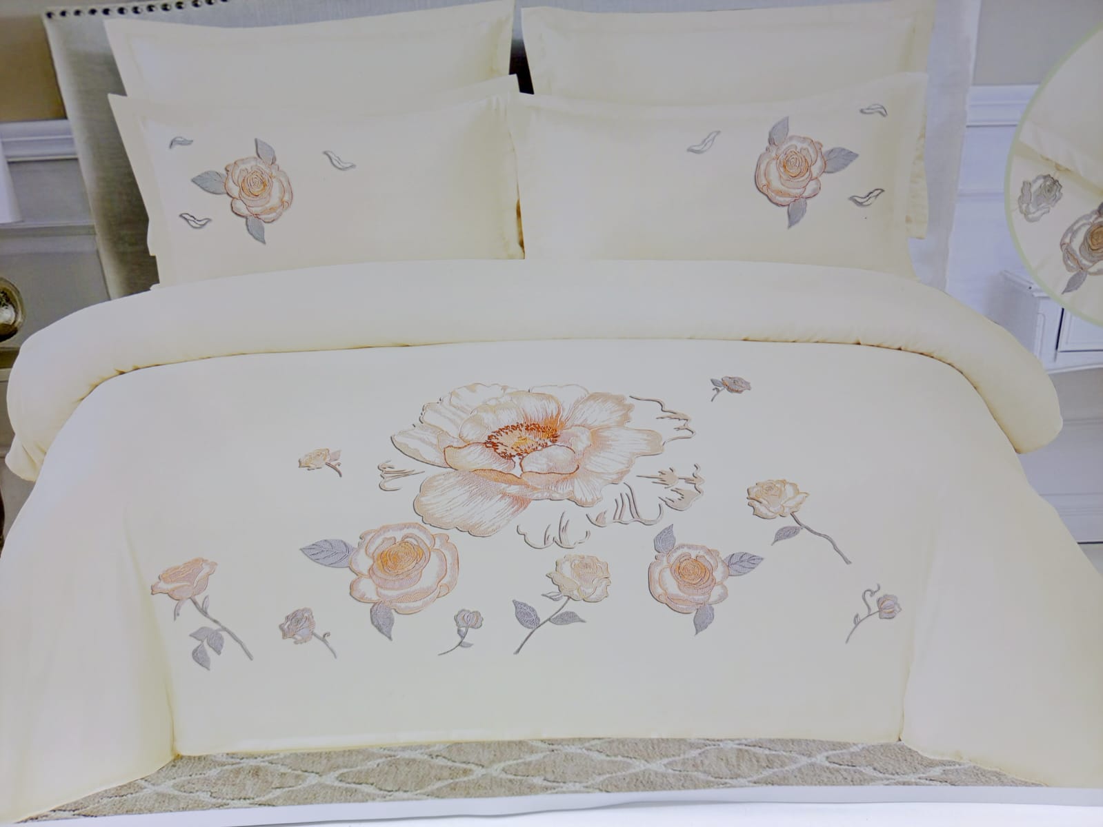 🔥 SPECIAL OFFER 🔥 6 Pcs Tufted Duvet Cover Set 6x6ft – 1 Duvet Cover, 1 Bedsheet & 4 Pillowcases Cotton Blend Modern All-Season Bedding Set