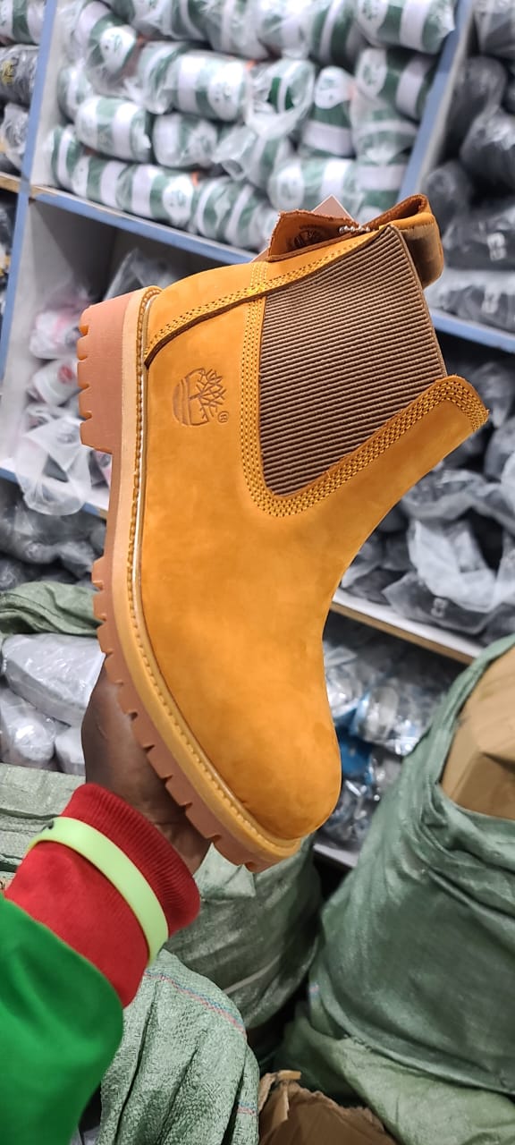 [ GRAB IT AT LOW PRICE+ ADDED OFFERS 🤩🤩✨ !!! ]  1Pair Brand New High Quality Durable & Comfortable TIMBERLAND BOOTS  For Boys & Men at Affordable Price