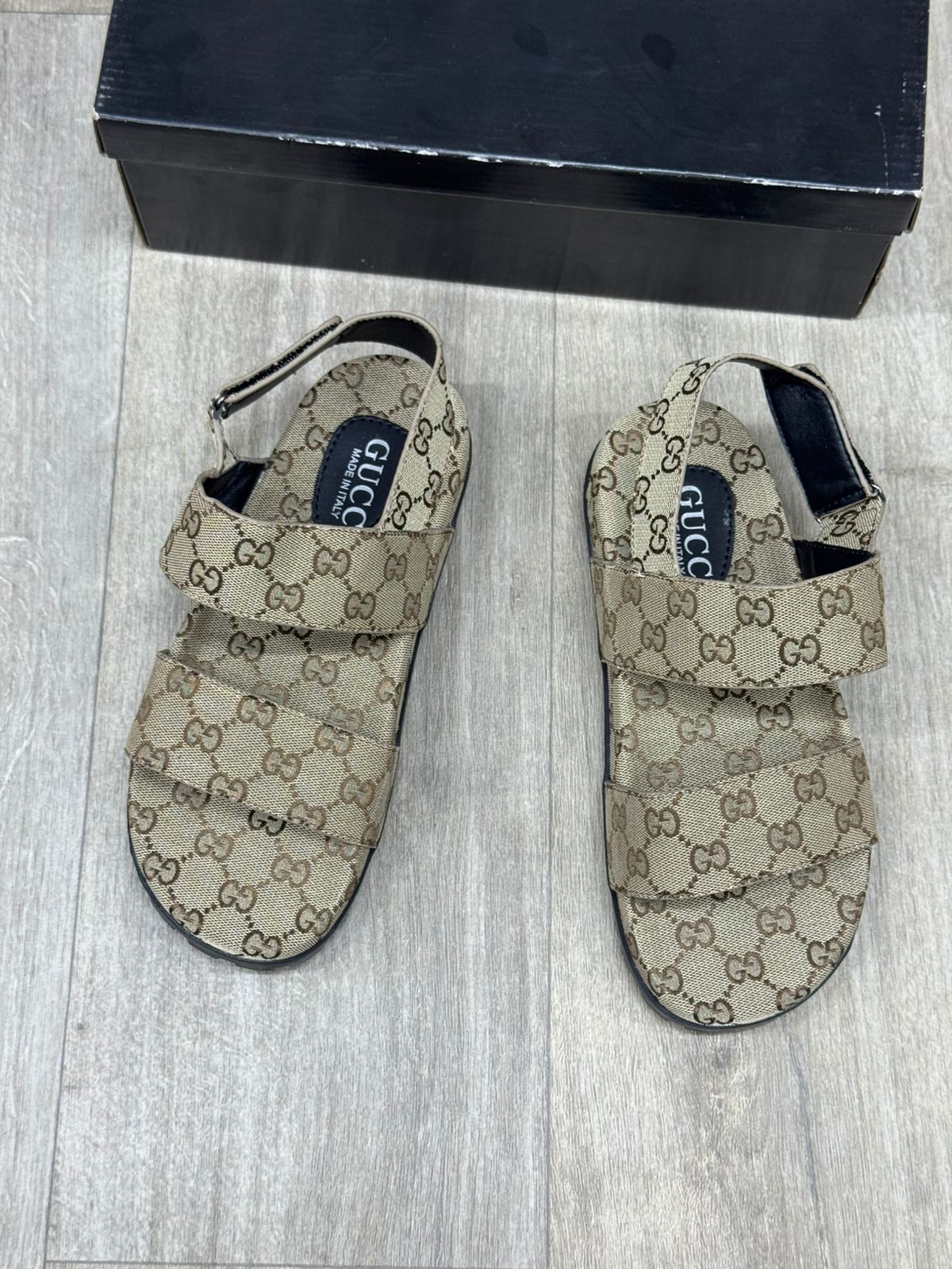 🎊🔥 💎 LIMITED STOCK OFFER 💎 💥 1 PC WOMEN’S/MEN’S SANDAL 👡 Stylish, Comfortable & Affordable Price and of very high quality