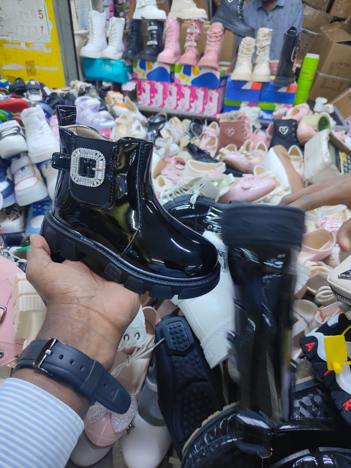 🏷️🔥 🎯 BEST VALUE OFFER 🎯 💥 – SUPER CUTE 👧 GIRLS’ BOOTS 👢 Fashionable, Comfy & Durable ✅ Perfect For School & Play AT AFFORDABLE PRICE 🛍️✨ And of very high quality