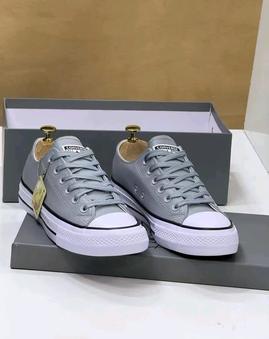 🔔 ALERT OFFER 🔔 - A pair of men’s sneakers, stylish, durable, and comfortable for daily wear, sports, or casual use at an affordable price