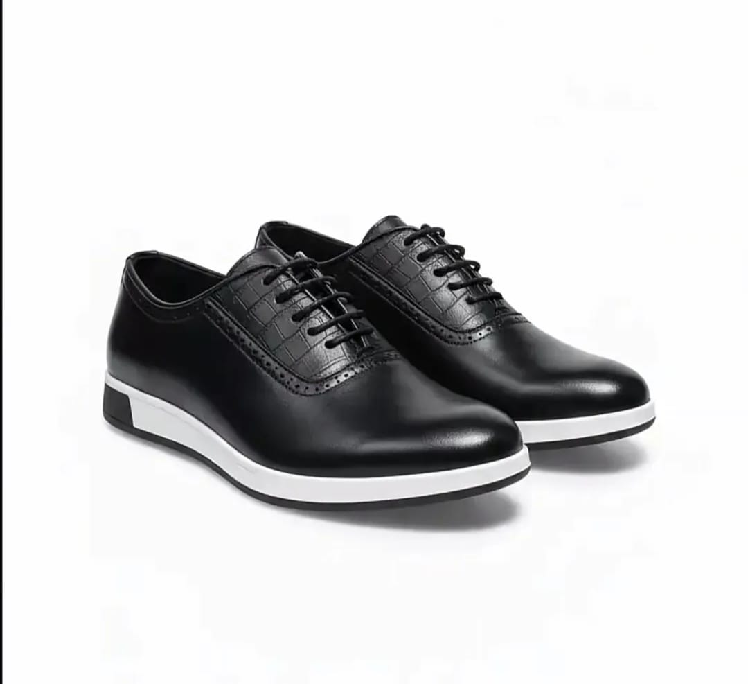 🛍️ DAILY OFFER 🛍️ - Men’s flat shoes, stylish, comfortable, and durable for work, casual, outing, or dating at affordable price