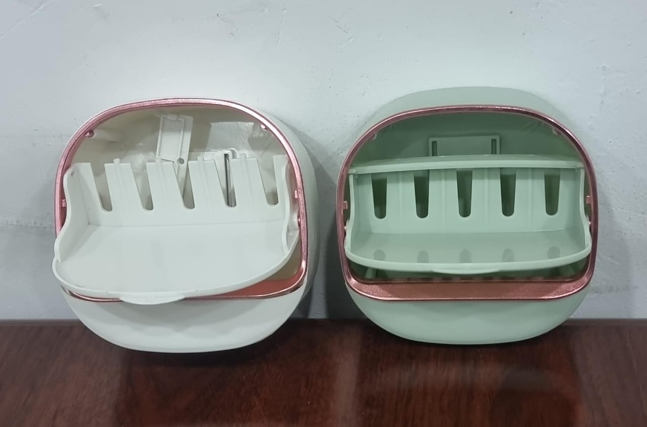 Flip soap dish drainer single layer