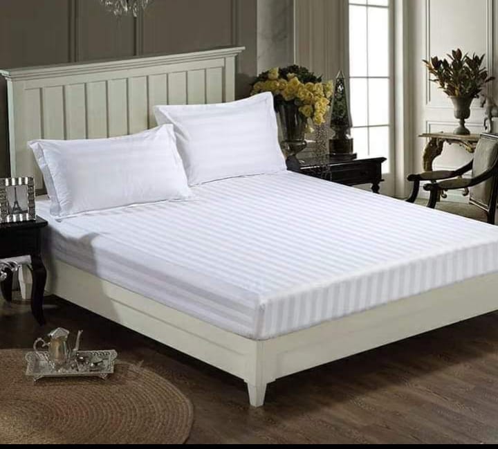 Cotton  Stripped bedsheets 4Pcs (2 Bedsheets & 2 pillowcases)