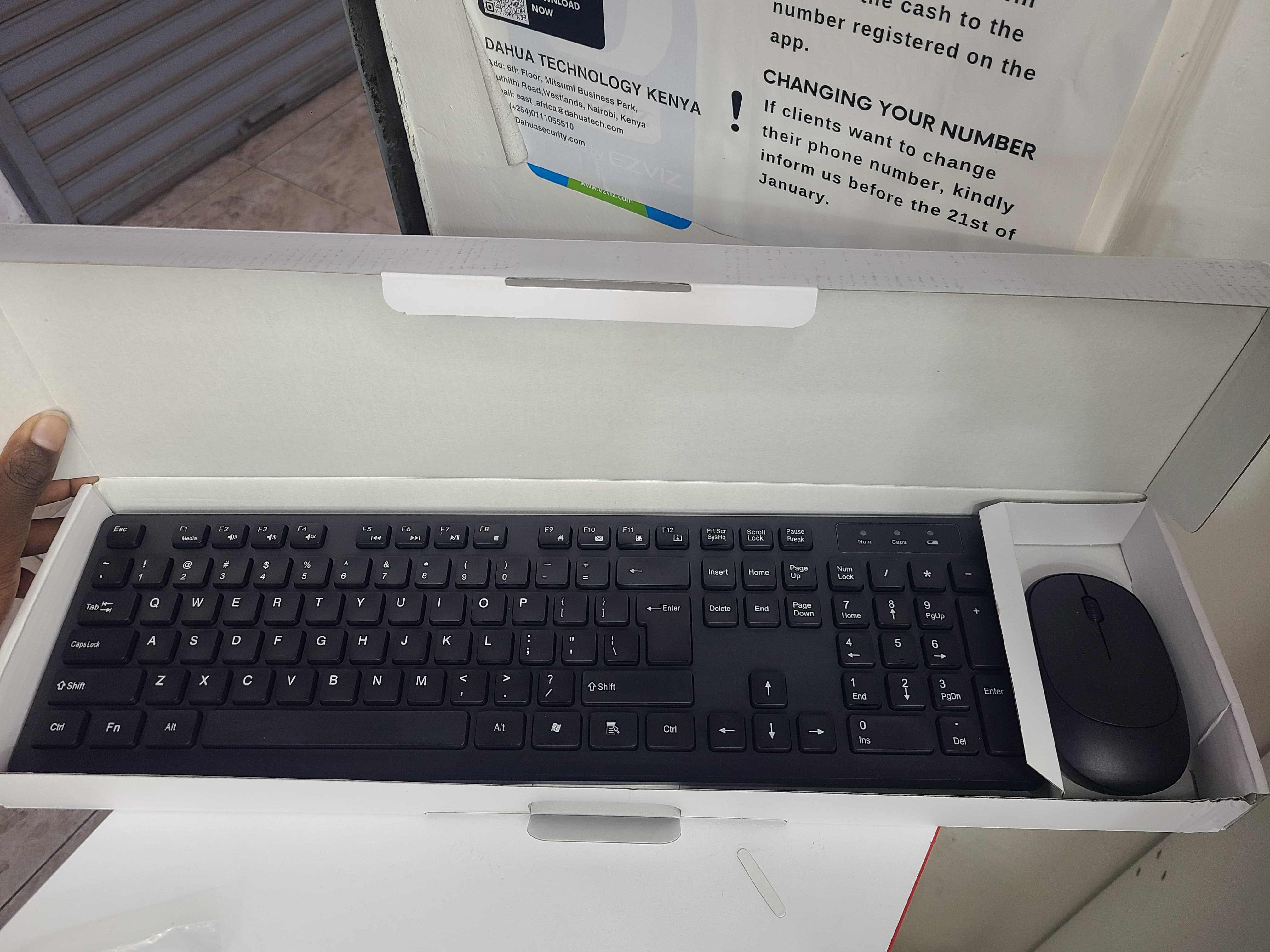 Wireless keyboard and mouse GKM520
