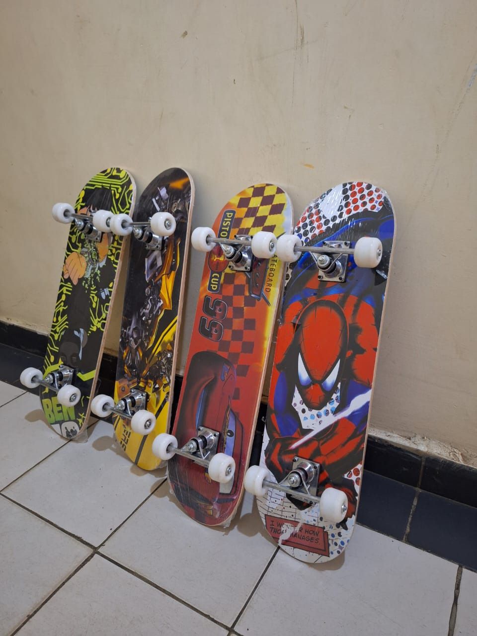 🔥 KILIMALL AMAZING OFFER 🤩🤩✨JUST FOR YOU !!! ] 1 Pc Classy Brand New Very High Quality Stylish and Luxurious skateboard with rubber wheels