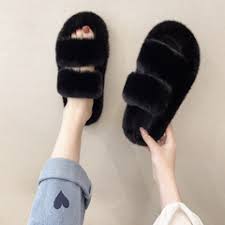 Fur indoor and outdoor versatile slide sandals for women – lightweight, elegant summer open-toe flats with soft sole for casual comfort and stylish all-day wear